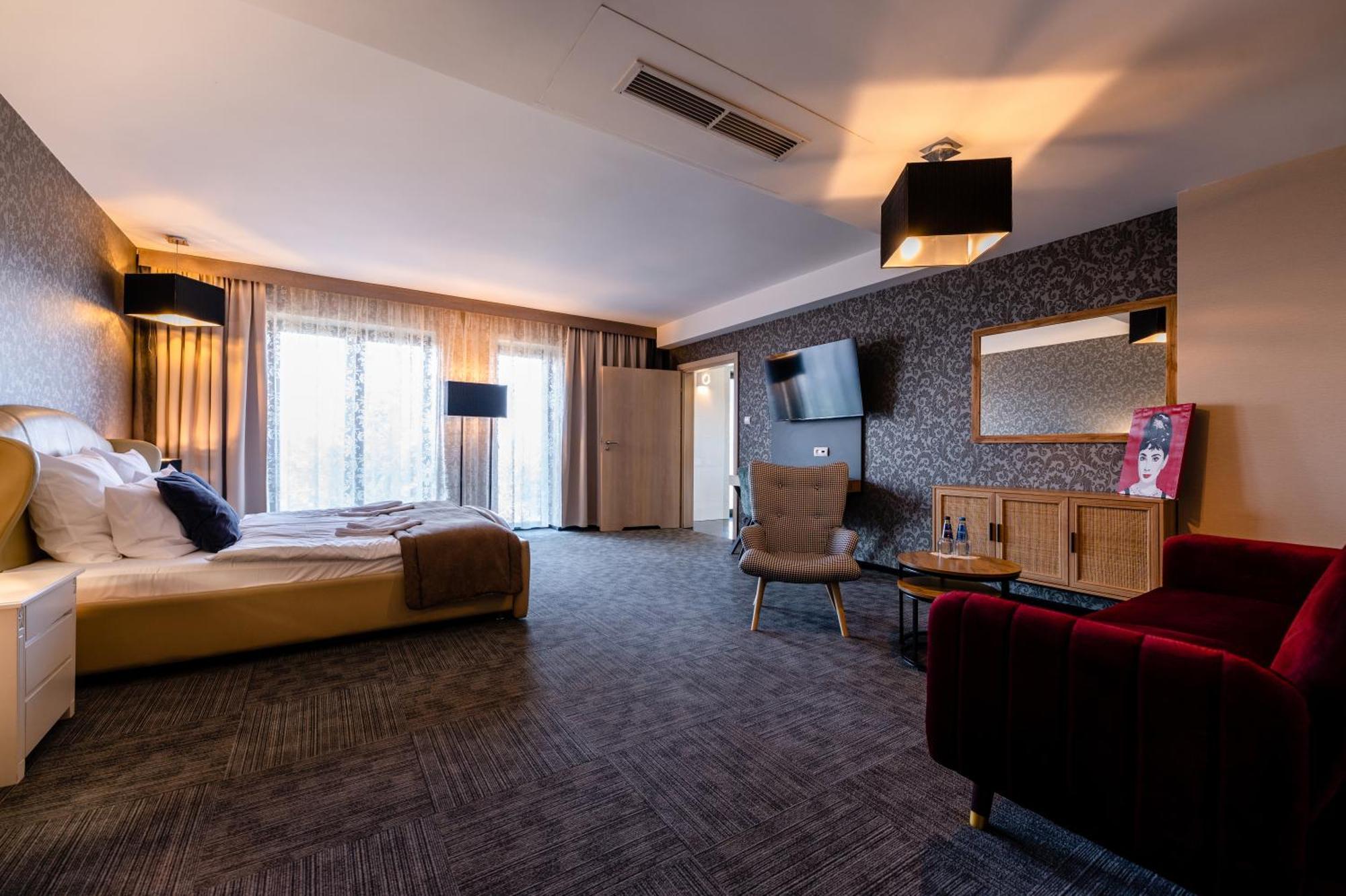 Hotel Alhar Lubliniec Exterior photo